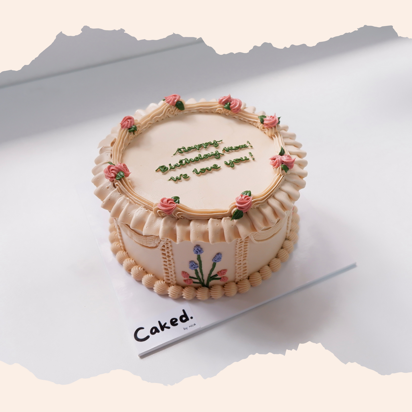 Light Apricot Vintage Cake